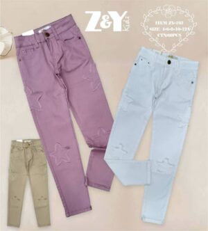 480789686_122103216068769538_4653673348061858104_n Djin fille