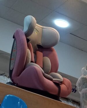 518075133_122143690652769538_2097484445229149594_n siège auto pour enfant