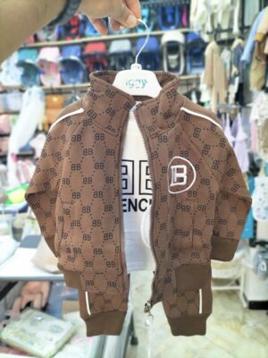 574561613_122162975558769538_4097826797846102227_n survette garçon 3 pcs (2_4_6ans)